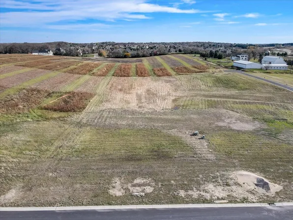 W278N6182 SERENITY DRIVE #Lt32, Sussex, WI 53089