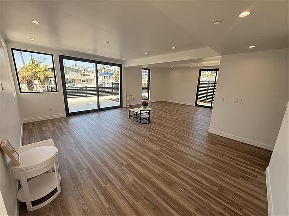 4th image of 105 Avenida Mateo #B1f12bcf9