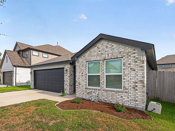 4th image of 2122 Artic Loon Dr