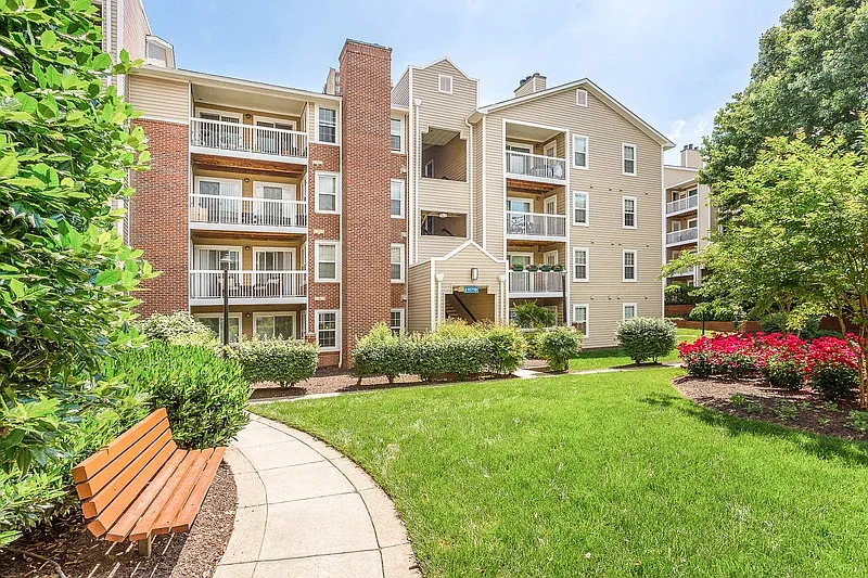 Sawyer Flats — Photo 4