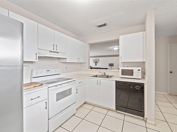 5th image of 12527 NW 11th Ln #204