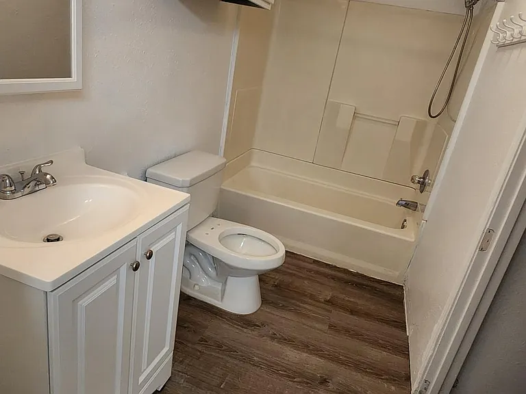 8532 SE Woodstock Blvd — Photo 4