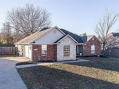 3rd image of 3201 Osprey Dr