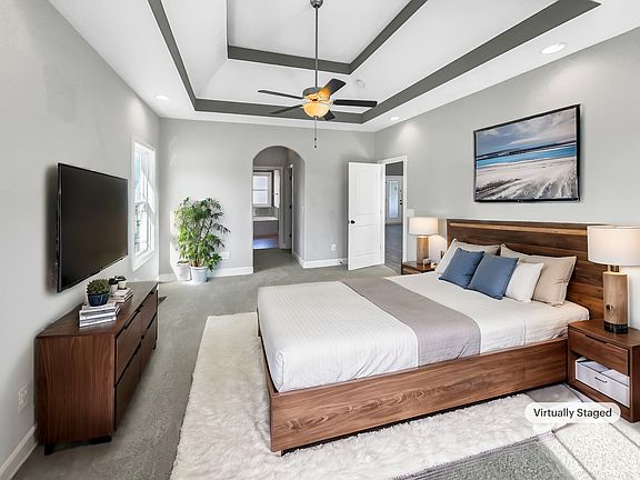 4th image of 886 Terraceside Cir