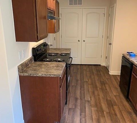 5th image of 1884 Northside Dr