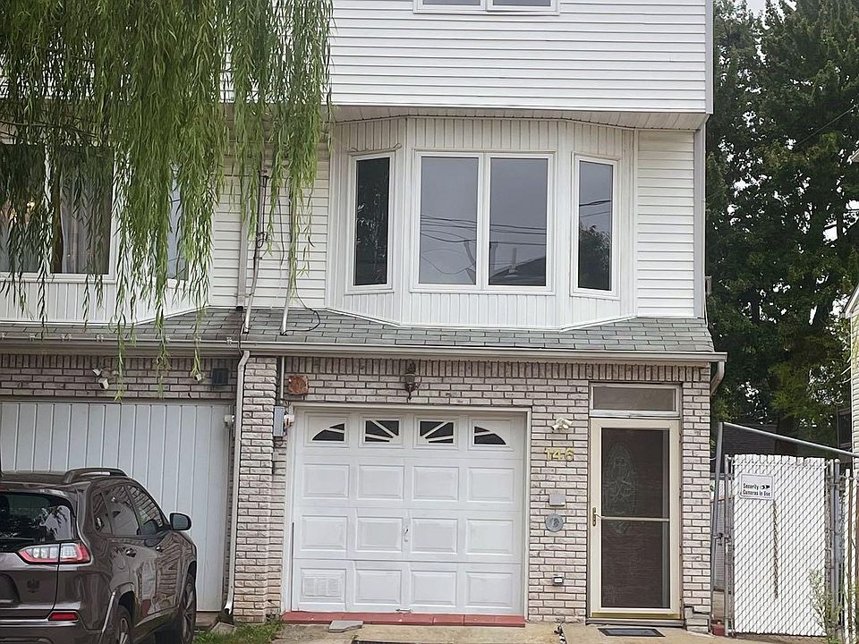 1st image of 146 Grimsby St