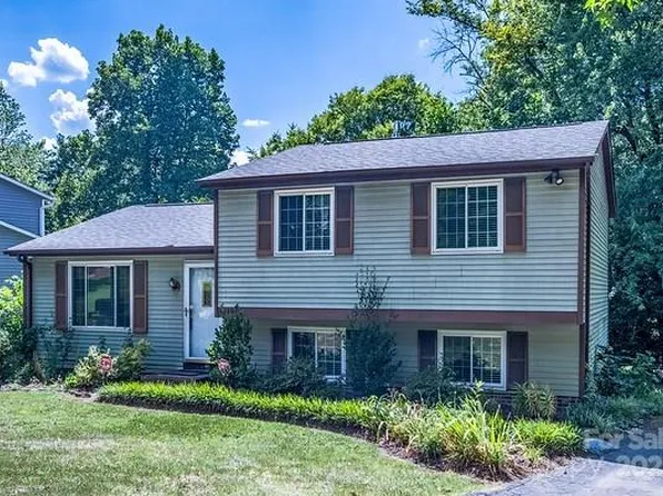 1216 Ogden Pl, Charlotte, NC 28213