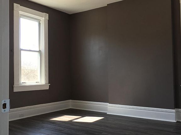 5th image of 423 Delaware Ave APT 2