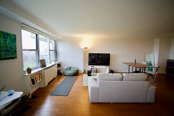 Studio, 1.0 bath, 605 sqft, $3,000 — Photo 2