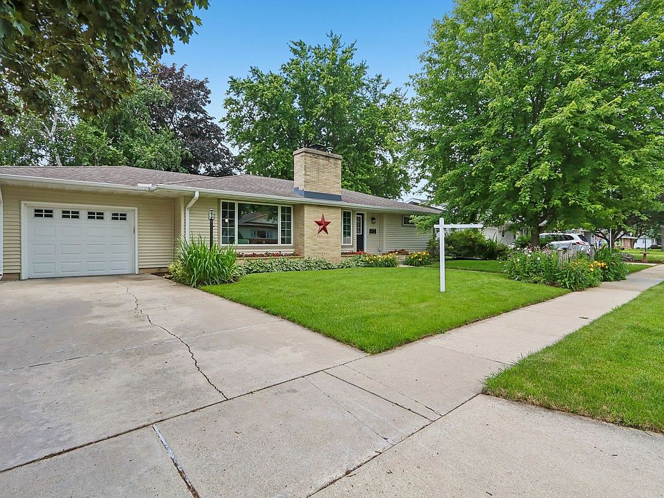 1st image of 204 6th St