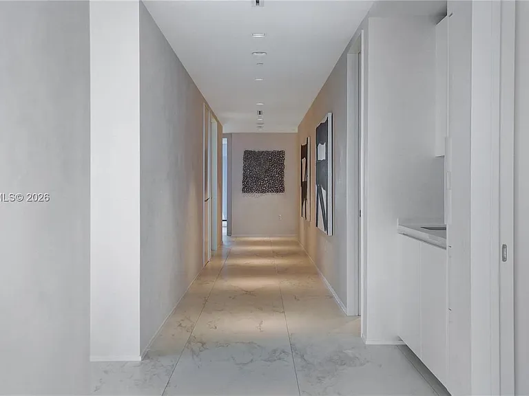 1000 Biscayne Blvd #4401 — Photo 15