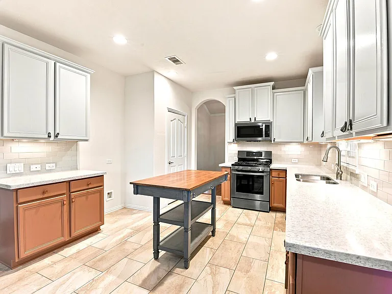 24418 Lakecrest Bend Dr — Photo 18