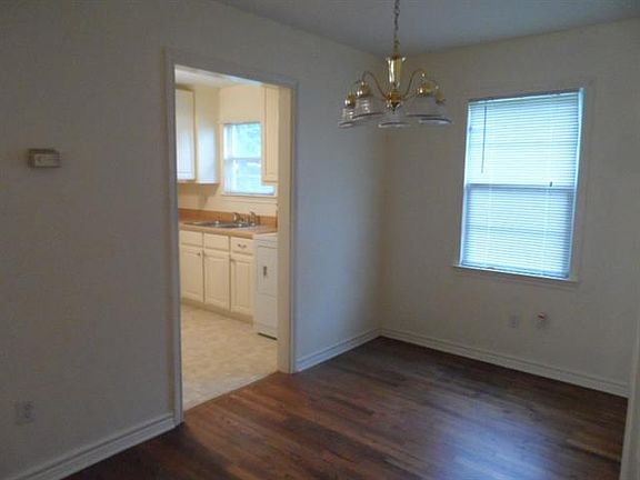 5th image of 905 E Ross St