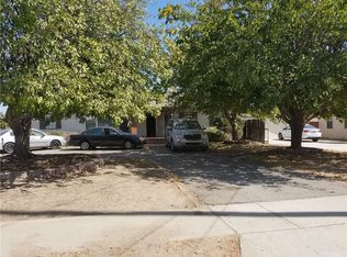 9143 Tamarind Ave, Fontana, CA 92335