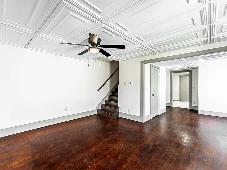 210 Dewey St — Photo 10