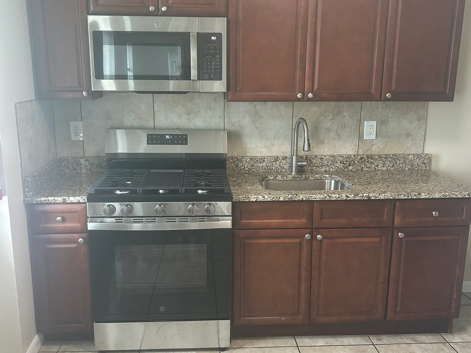 2 bed, $1,475 — Photo 2