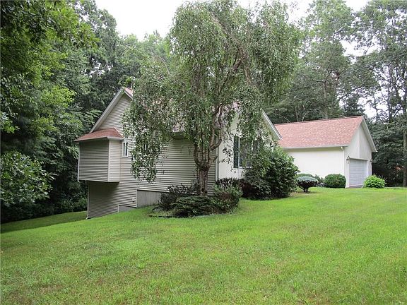 2nd image of 81 Dayna Dr