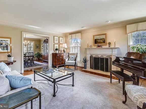 4th image of 5904 Moss Wood Ln