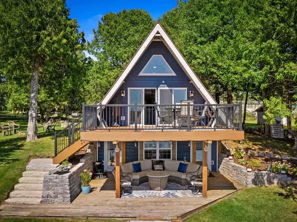 315 Freedom Road, Oxford, WI 53952