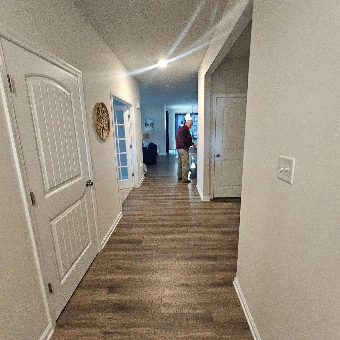 3 bed, 2.0 bath, 1850 sqft, $2,750 — Photo 2