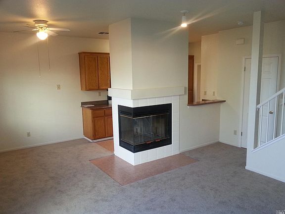 4th image of 128 Manchester Dr