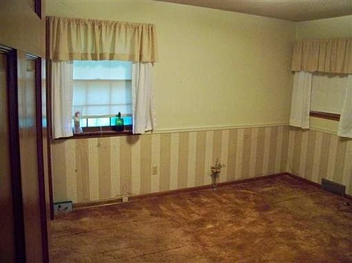 3rd image of 2326 N 82nd Ter