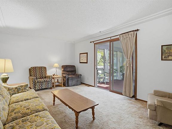 2nd image of 2613 Hillside Dr