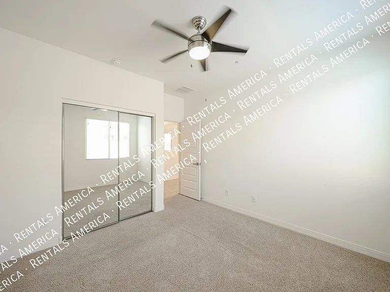 3710 E Lodgepole Dr — Photo 18