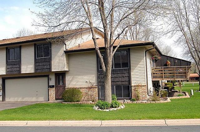 1st image of 7760 York Ln N