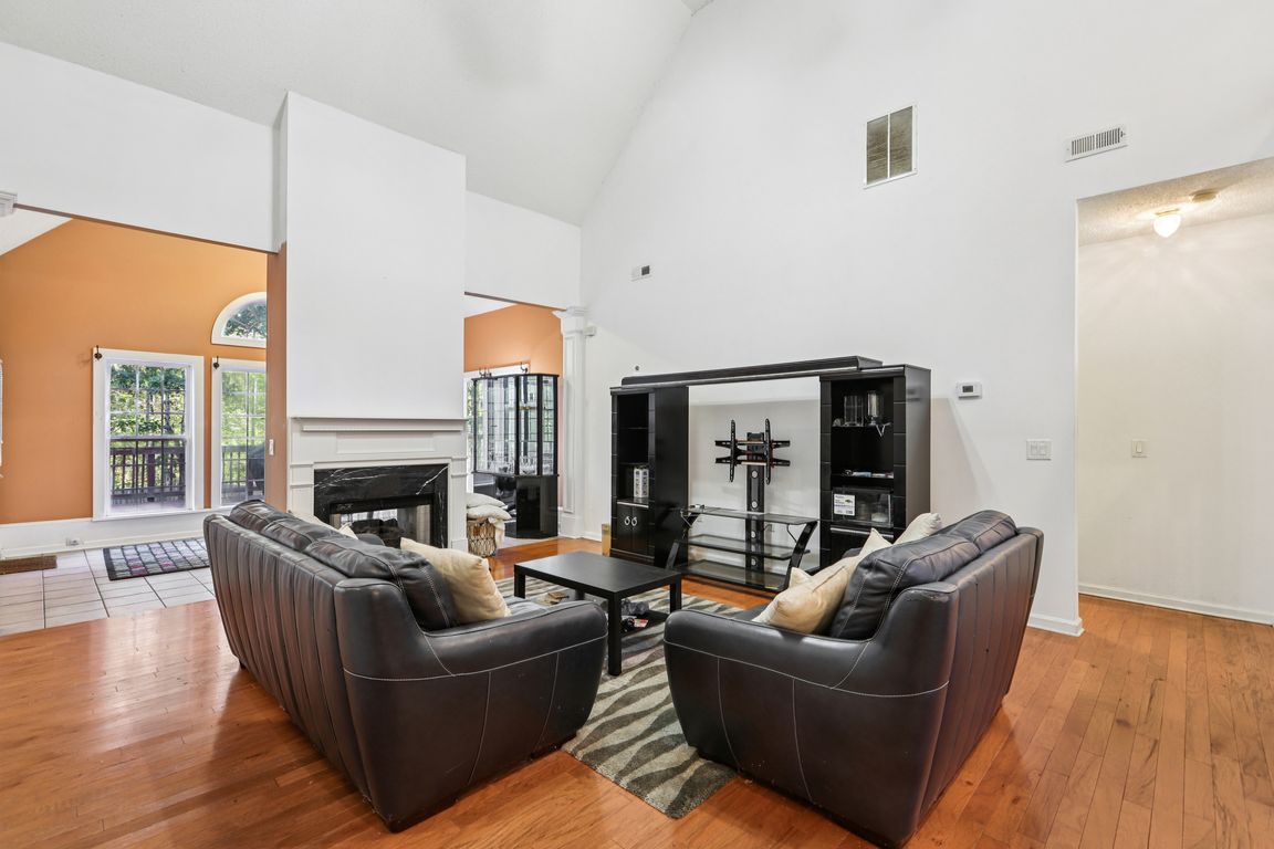 next background image