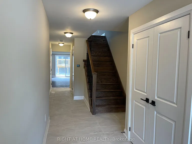 114 Kalinda Rd — Photo 5