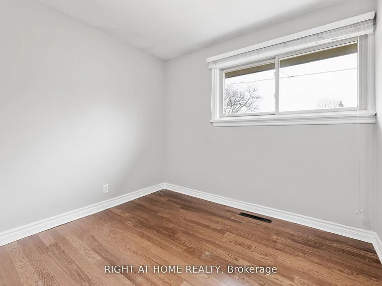 288 Baldwin St — Photo 5