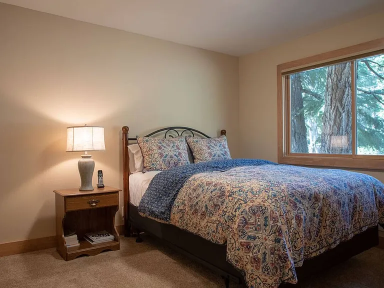 468 Nightingale Rd — Photo 10