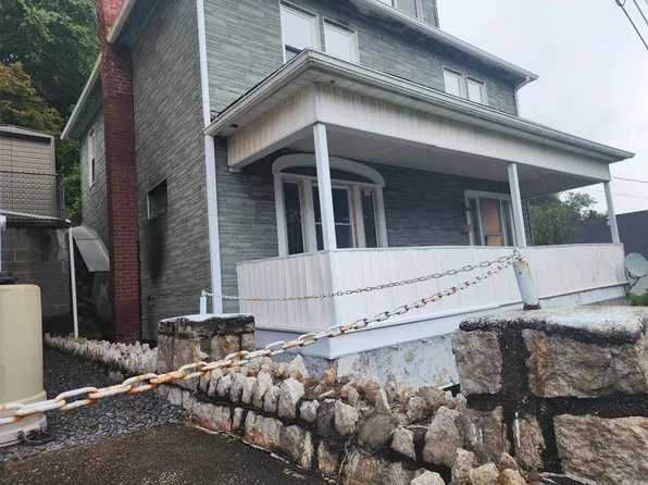 36 Engle St, Glen Lyon, PA 18617