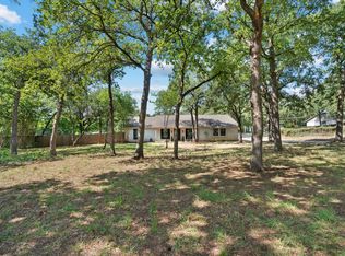 3 Larkwood Ln, Burleson, TX 76028