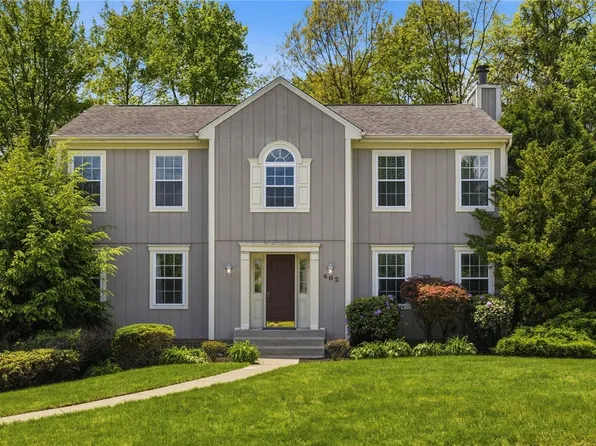 402 Monmouth Dr, Cranberry Township, PA 16066