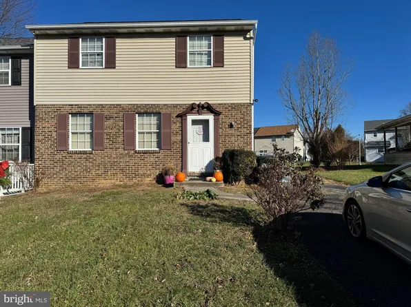 447 Garland Cir, Lancaster, PA 17602
