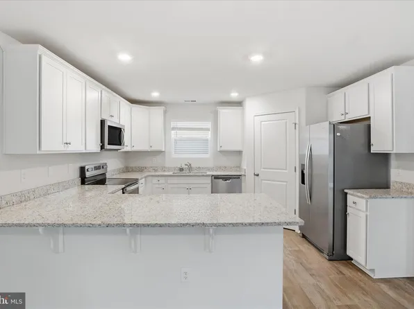 6619 Sacagawea St, Ruther Glen, VA 22546