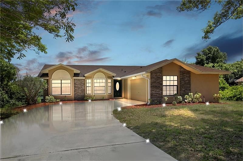 Dazzling Model-Like Lakefront Home!