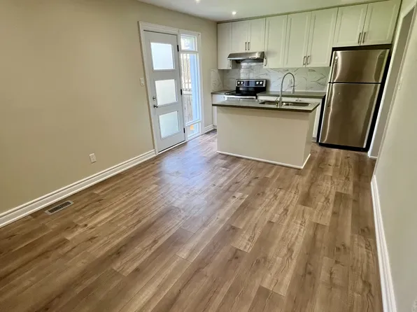36 Spry Ave, Clarington, ON L1C 3T5