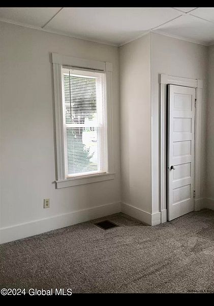 3rd image of 9 Stoddard Avenue