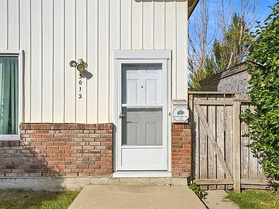 4th image of 3012 S Dover Cres SE