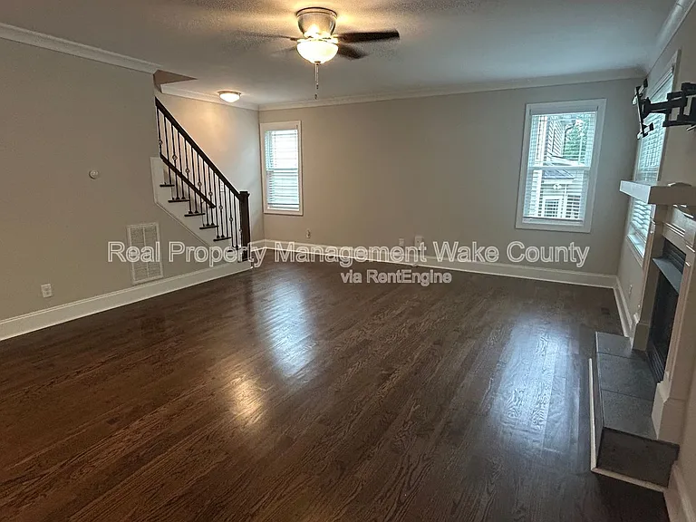 5412 Robbins Dr — Photo 22