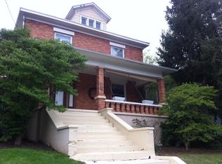 602 Temple St, Hinton, WV