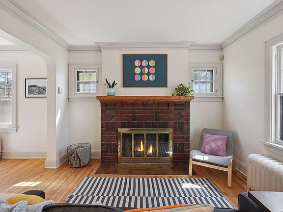 4th image of 2623 Johnson St NE