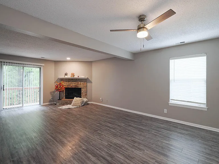 Chestnut Heights Townhomes — Photo 21