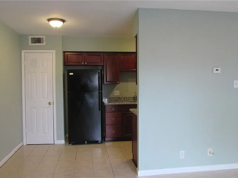 2208 Mission Hill Dr #102 — Photo 7