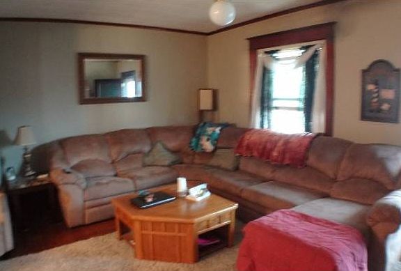 5th image of 71 Heckman St