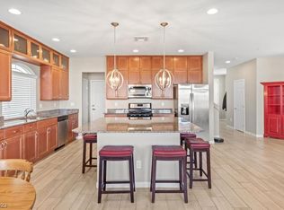 6464 Pear Valley Ln, Las Vegas, NV 89118