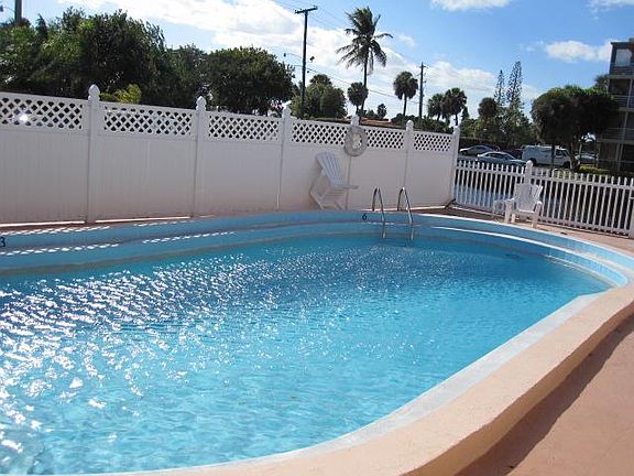 2nd image of 2775 Taft St APT 108